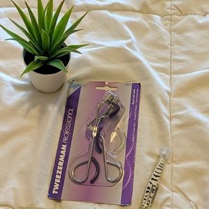 Tweezerman eyelash curler and tweezers